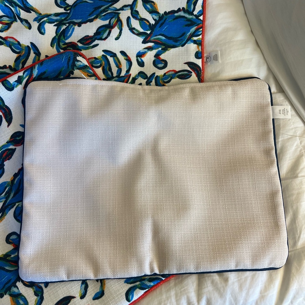 Colorful Crab Design Cushions - Picture 5 of 11